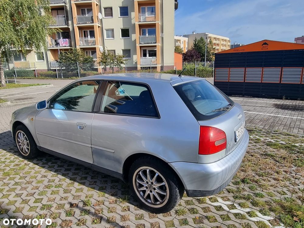 Audi A3 1.6 Ambiente - 6