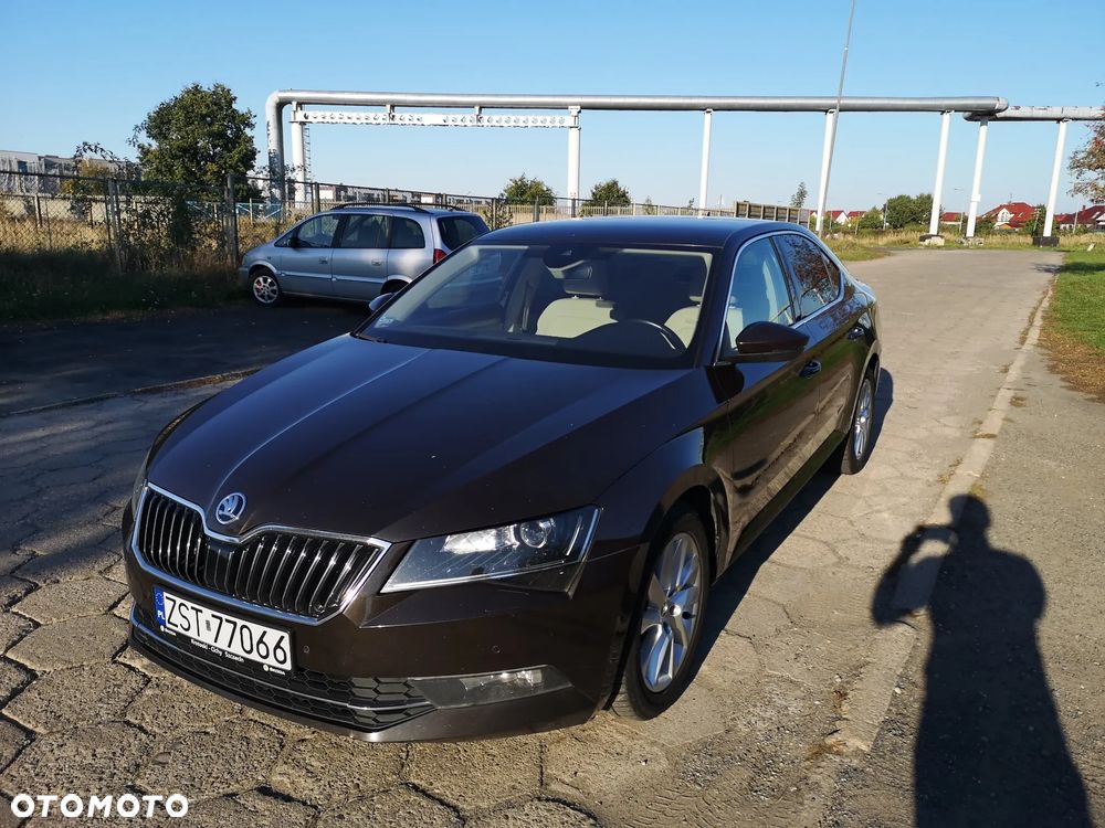Skoda Superb 2.0 TDI DSG Premium Edition - 14