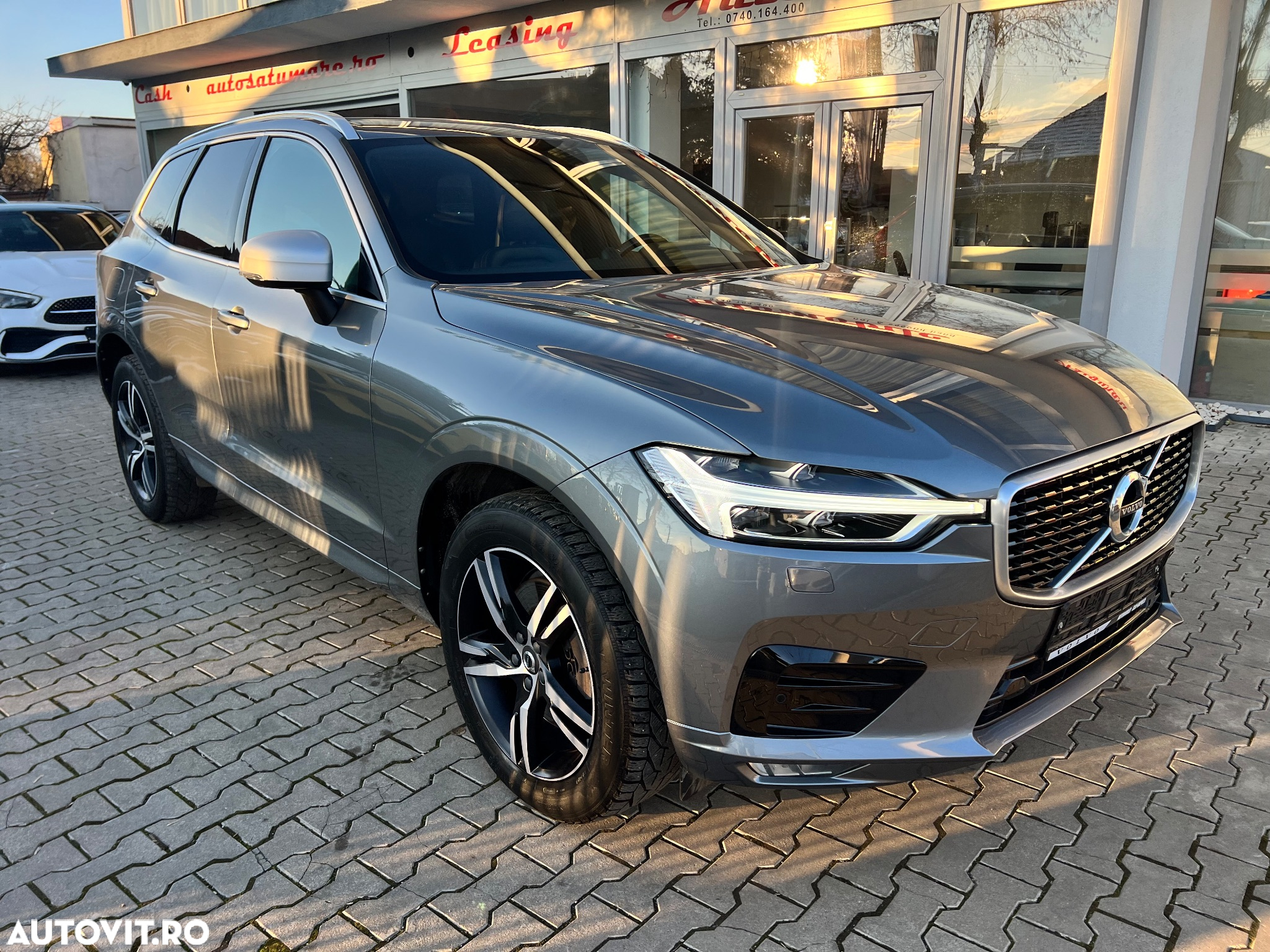Volvo XC 60 D4 AWD Geartronic RDesign - 3