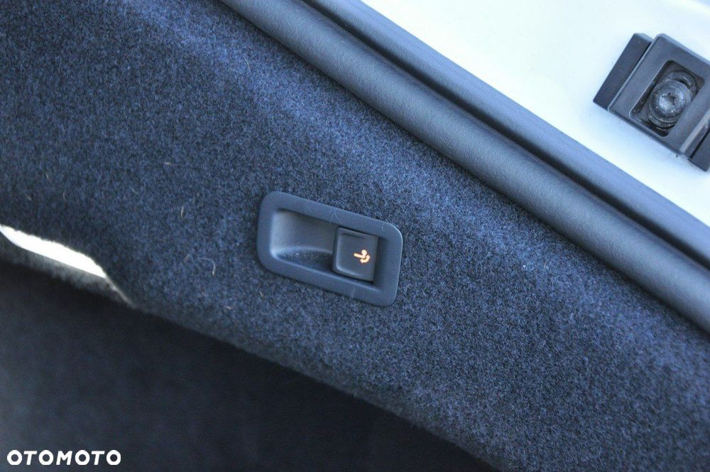 Volkswagen Arteon 2.0 TDI 4Motion R-Line DSG - 38