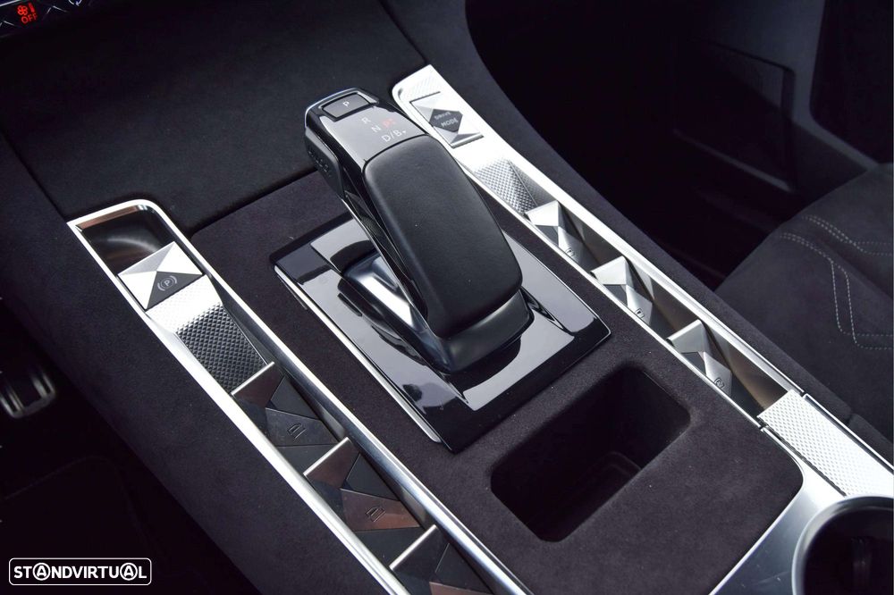 DS DS7 Crossback E-Tense Performance Line EAT8 - 13