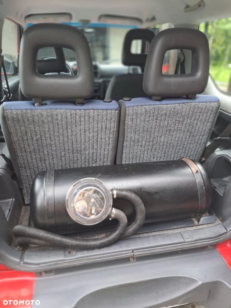 Suzuki Jimny 1.3 - 9