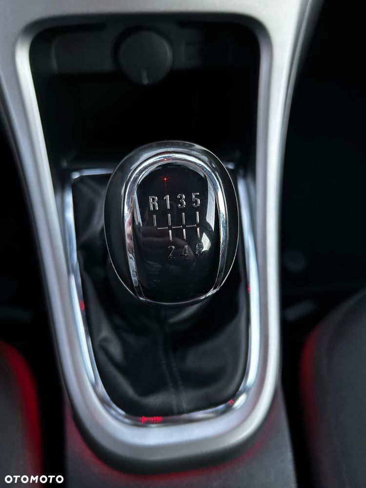 Opel Astra 1.4 Turbo Cosmo - 12