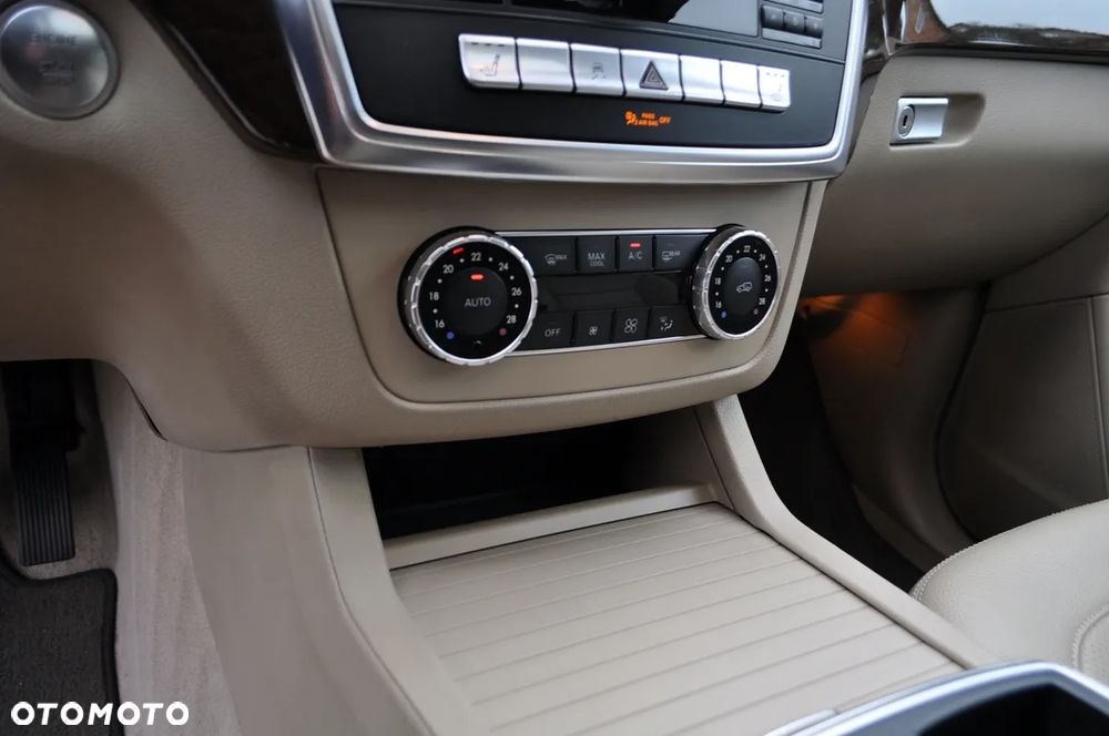 Mercedes-Benz ML 350 4MATIC BlueEFFICIENCY 7G-TRONIC Edition 1 - 21
