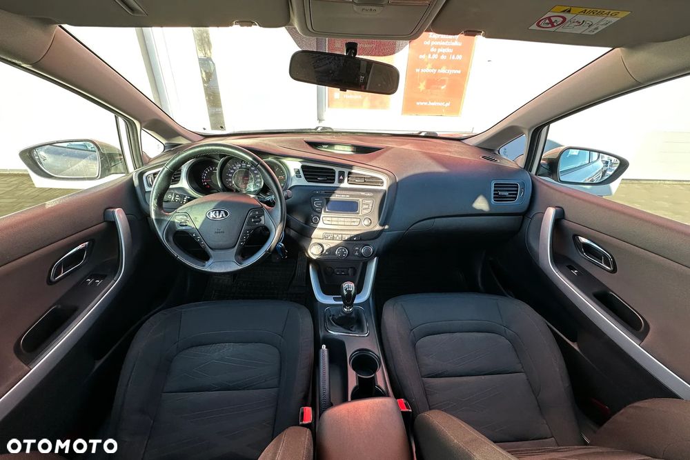 Kia Ceed - 27