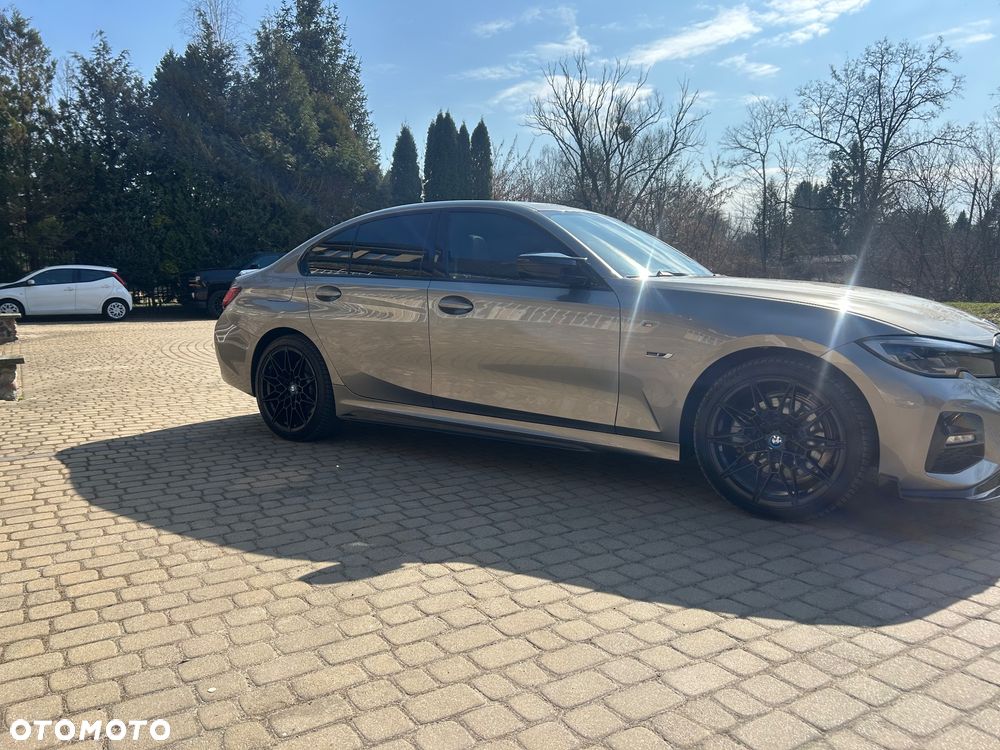 BMW Seria 3 330e M Sport sport - 12
