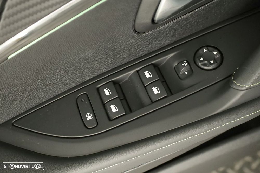 Peugeot 208 1.2 PureTech GT - 22