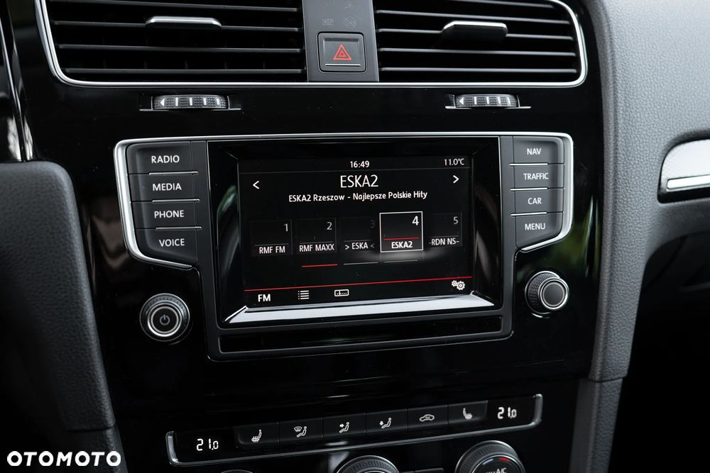 Volkswagen Golf Variant 1.4 TSI BlueMotion Technology DSG Highline - 26