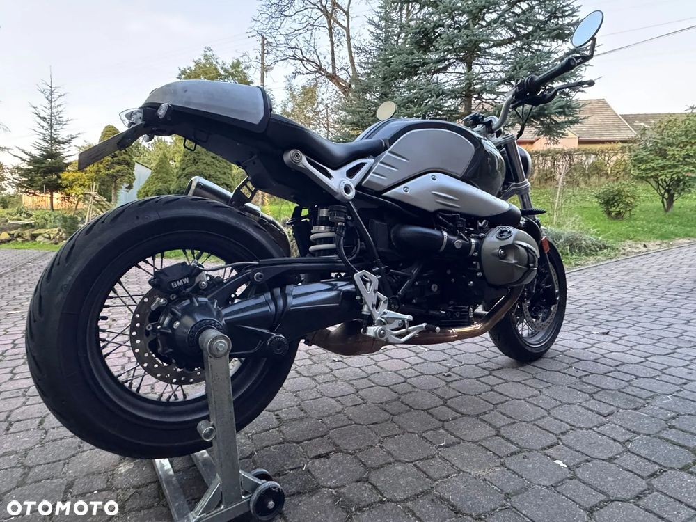 BMW R - 22