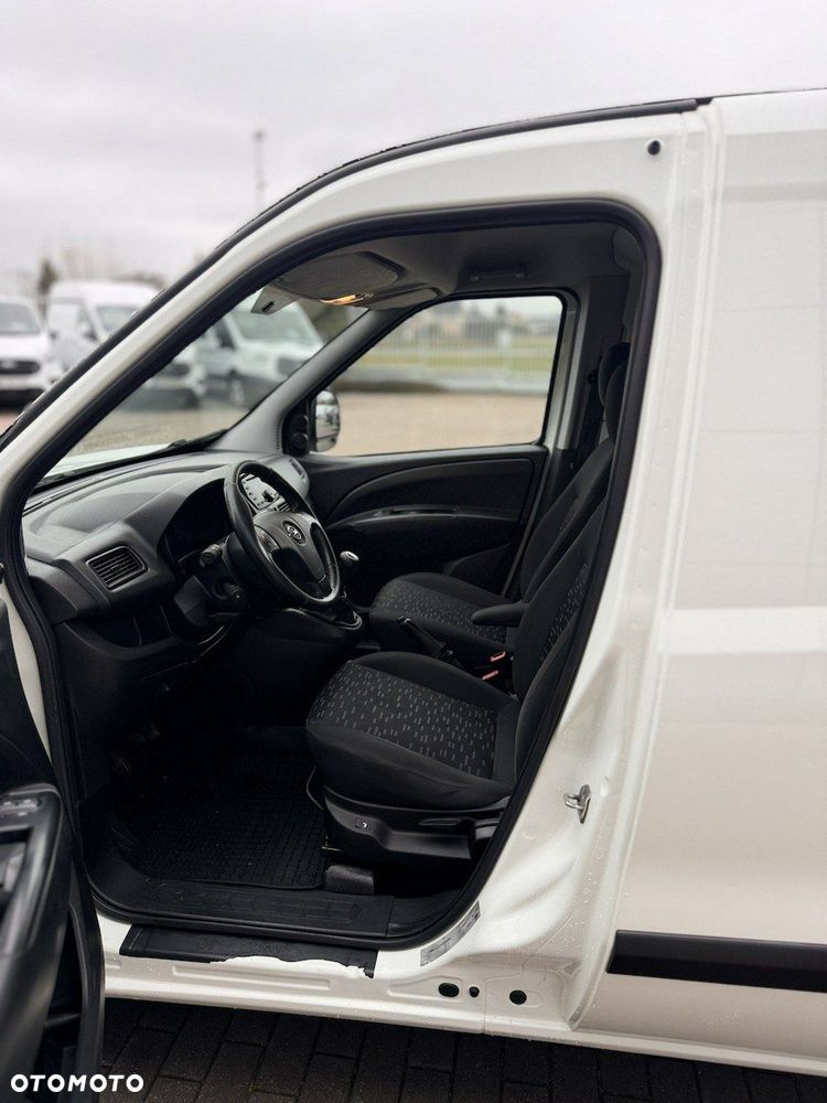 Opel Combo - 17