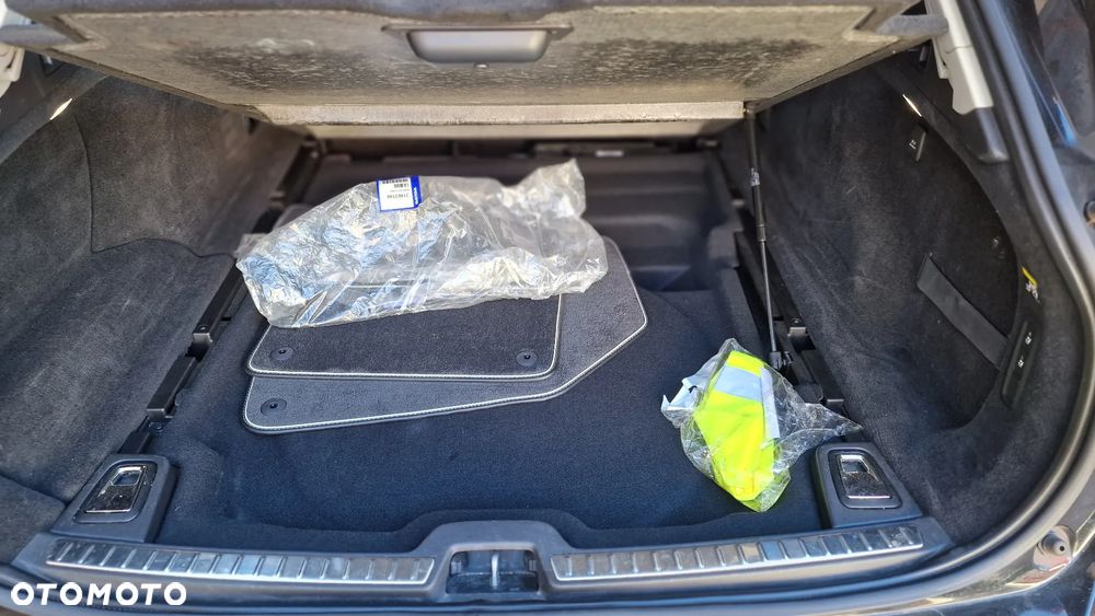 Volvo V90 D4 Momentum - 16