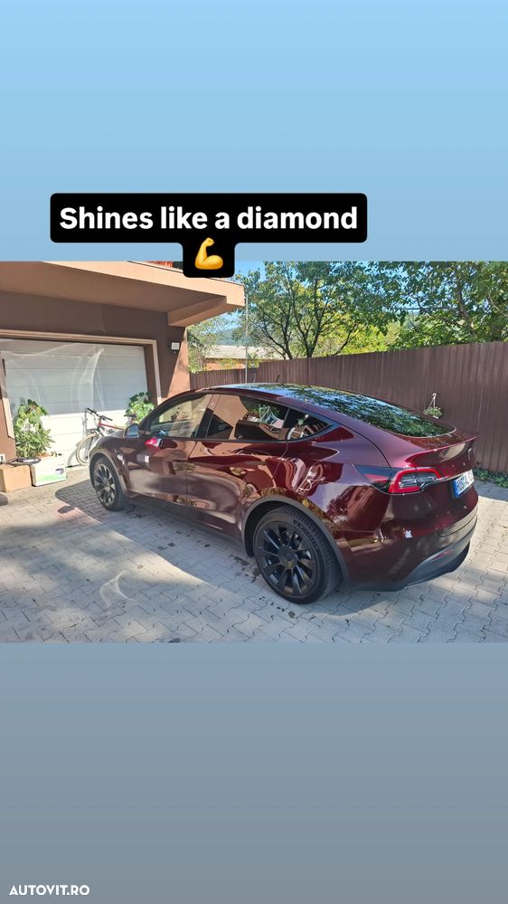 Tesla Model Y - 8
