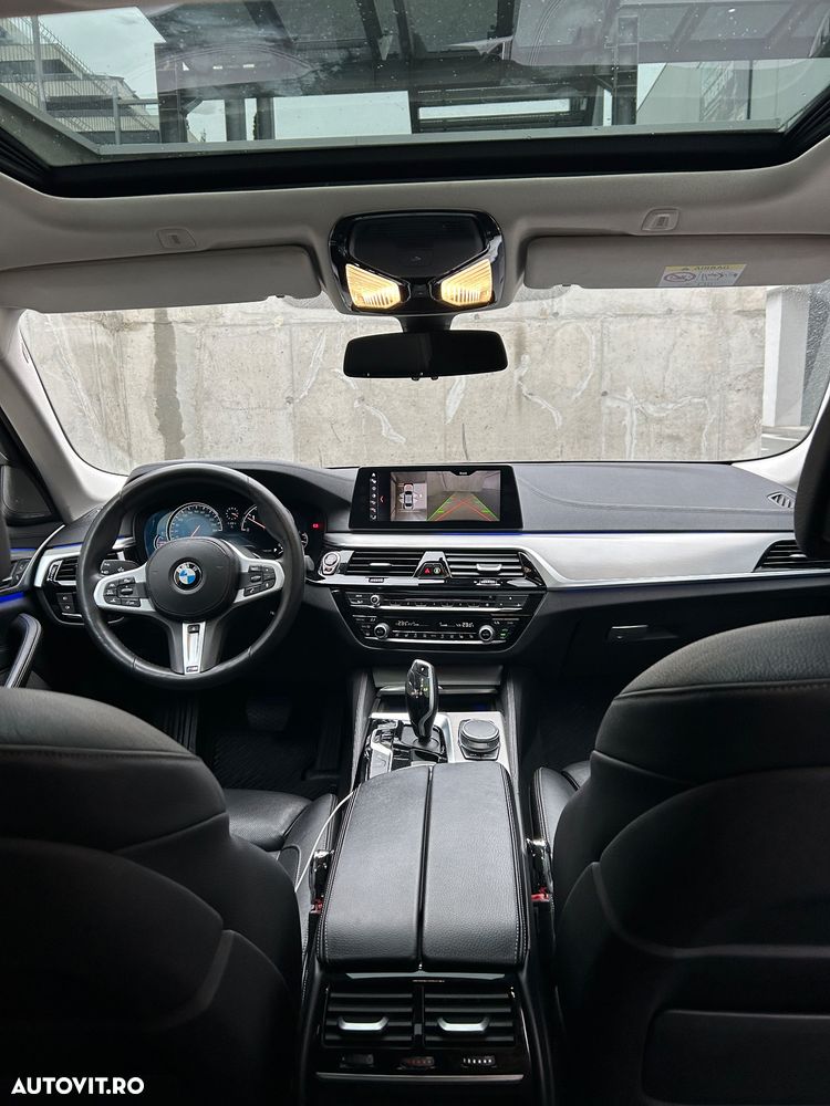 BMW Seria 5 520d xDrive AT - 29
