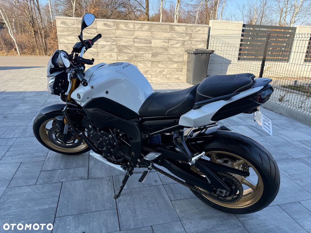 Yamaha FZ8 - 11