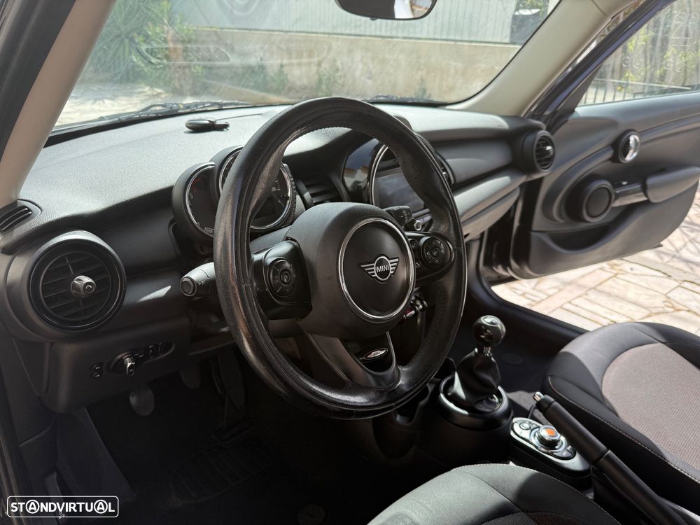 MINI 5 Portas One D - 10