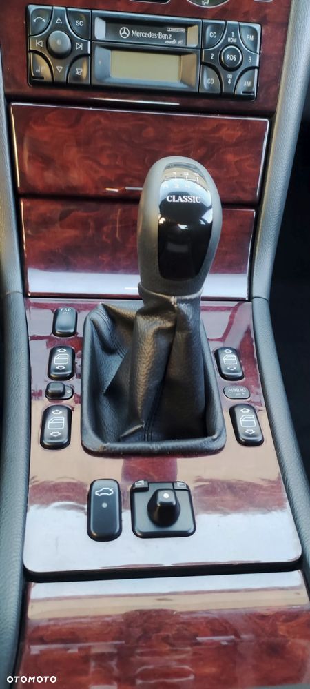 Mercedes-Benz Klasa E 200 Kompressor Classic - 20