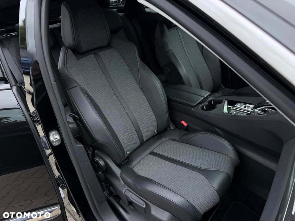 Peugeot 3008 BlueHDi 130 Stop & Start EAT8 Allure - 32