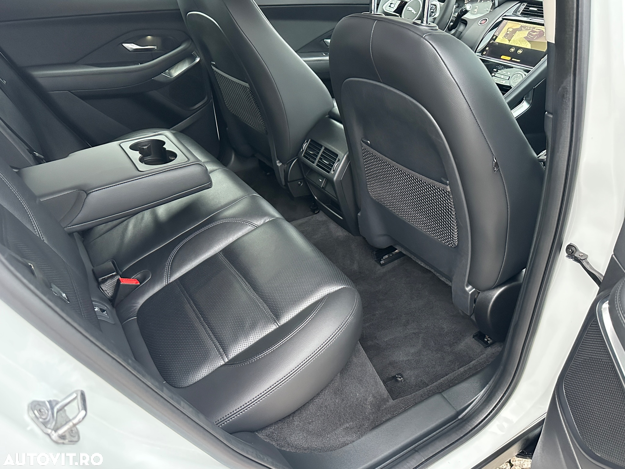 Jaguar E-Pace D165 AWD R-Dynamic - 16