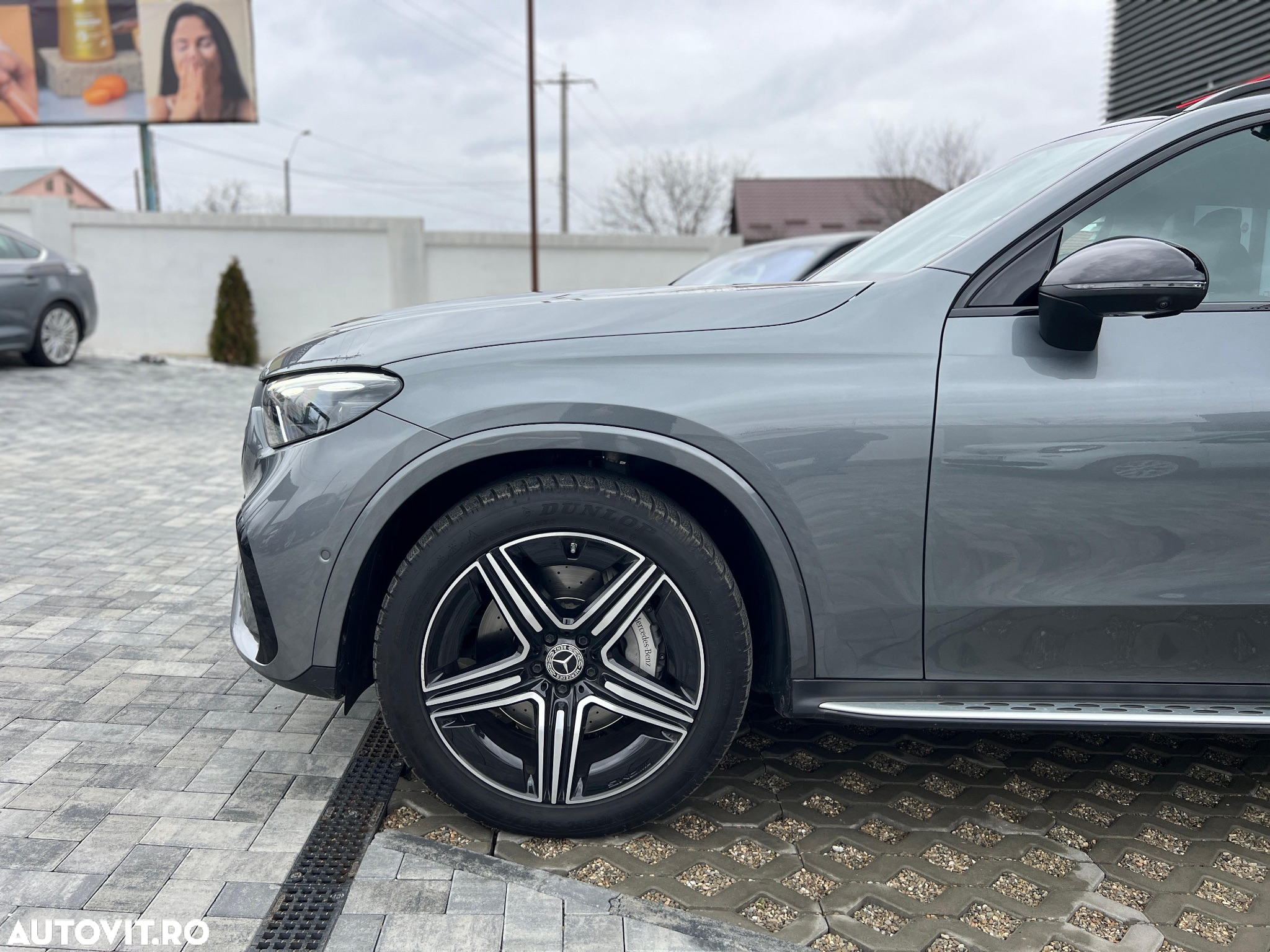 Mercedes-Benz GLC 300 d 4MATIC MHEV - 4