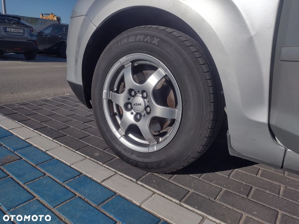 Ford Focus 1.6 TDCi DPF Ghia - 17