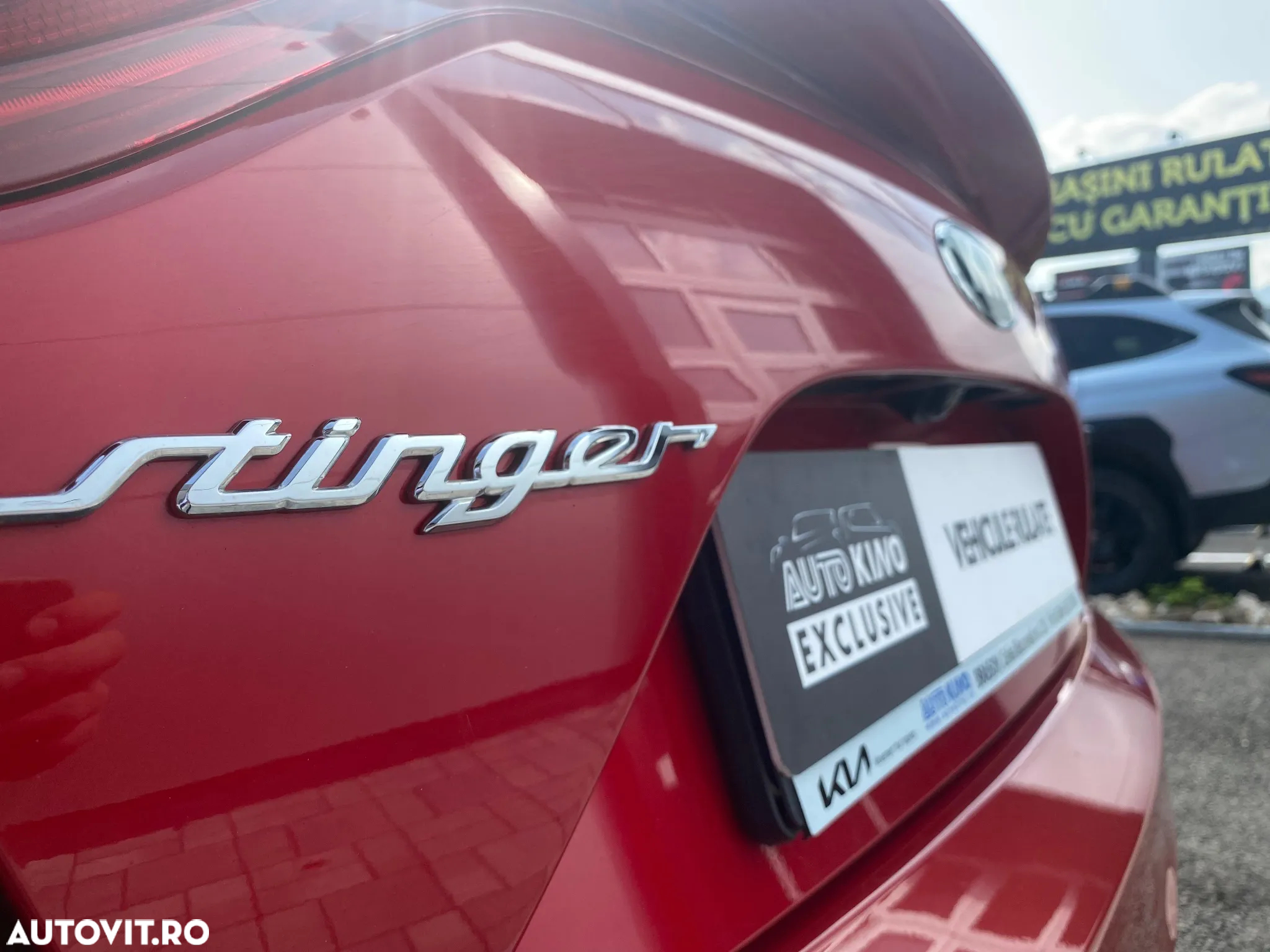 Kia Stinger 3.3 T-GDI AWD GT - 28