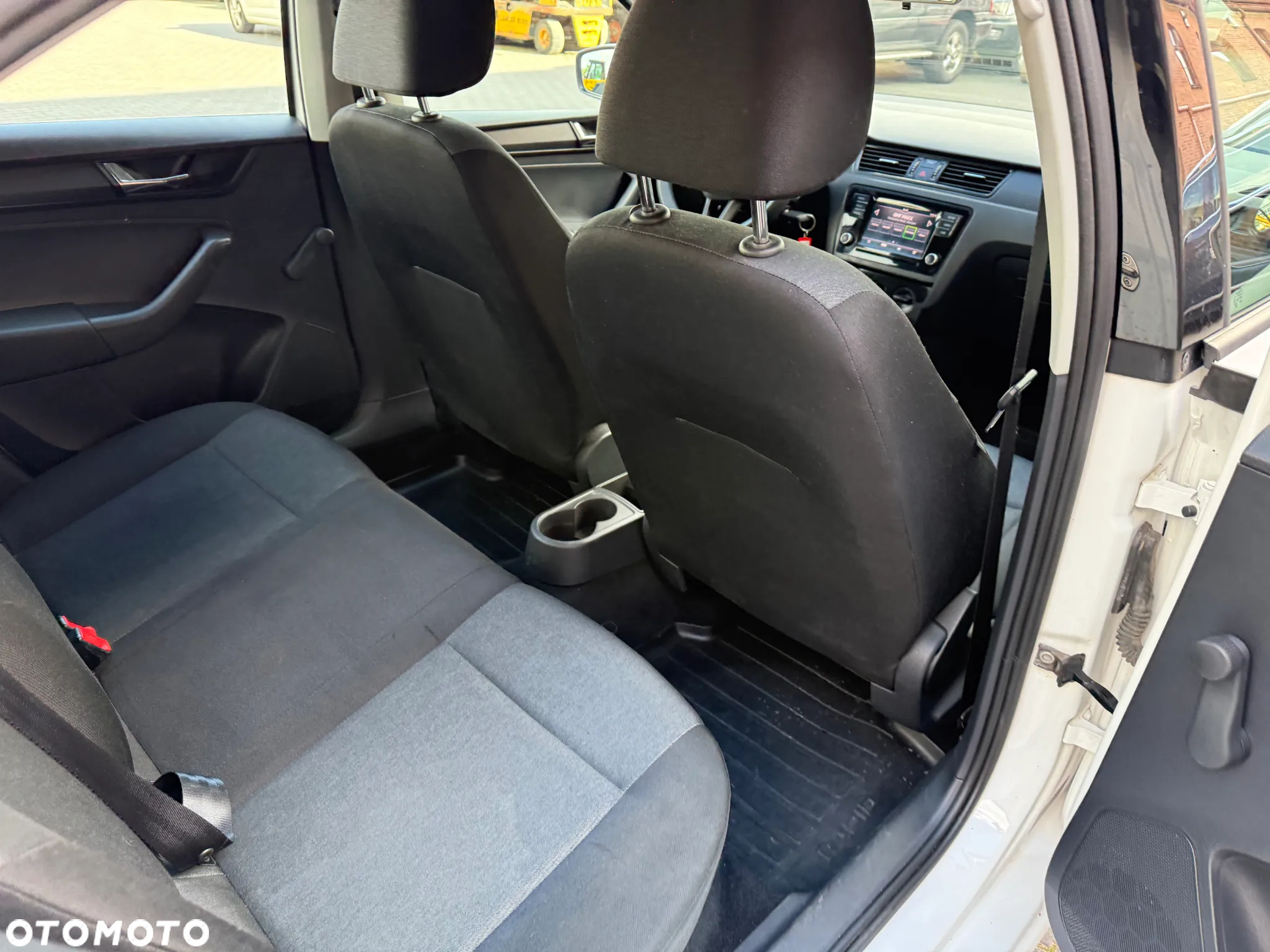 Skoda RAPID 1.6 TDI DPF Ambition - 21