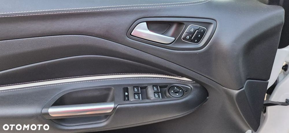 Ford Kuga - 30