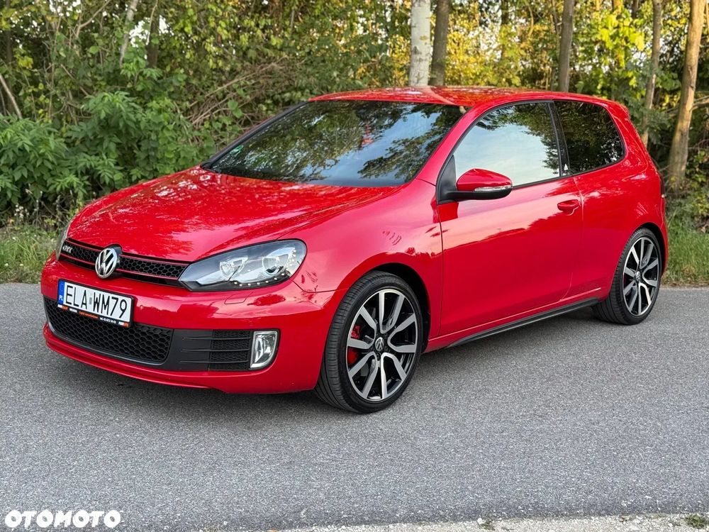 Volkswagen Golf 2.0 GTI adidas - 1