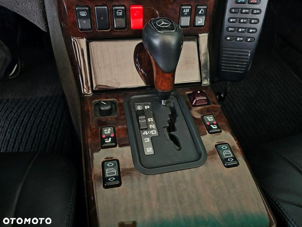 Mercedes-Benz SL - 32