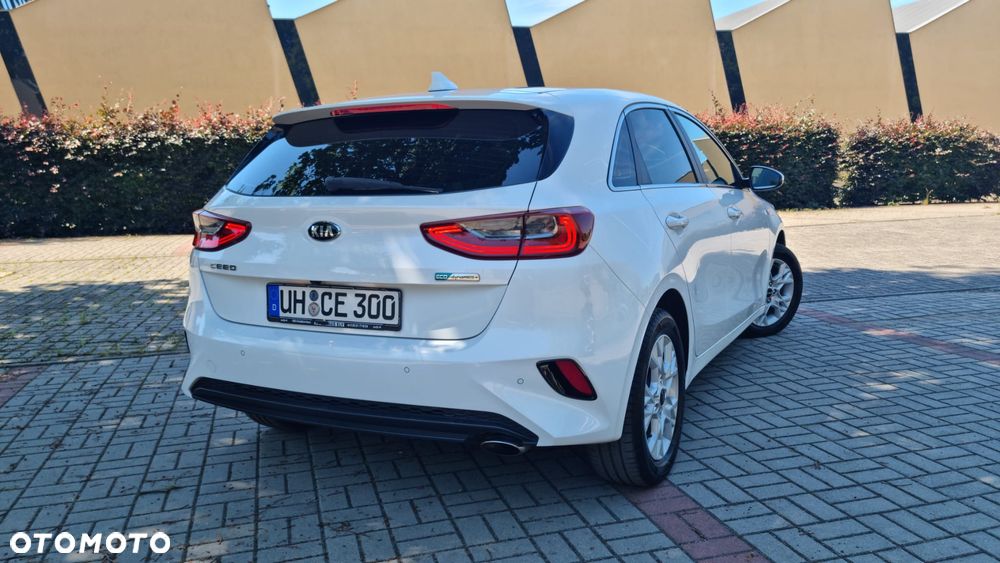 Kia Ceed 2021 photo 2