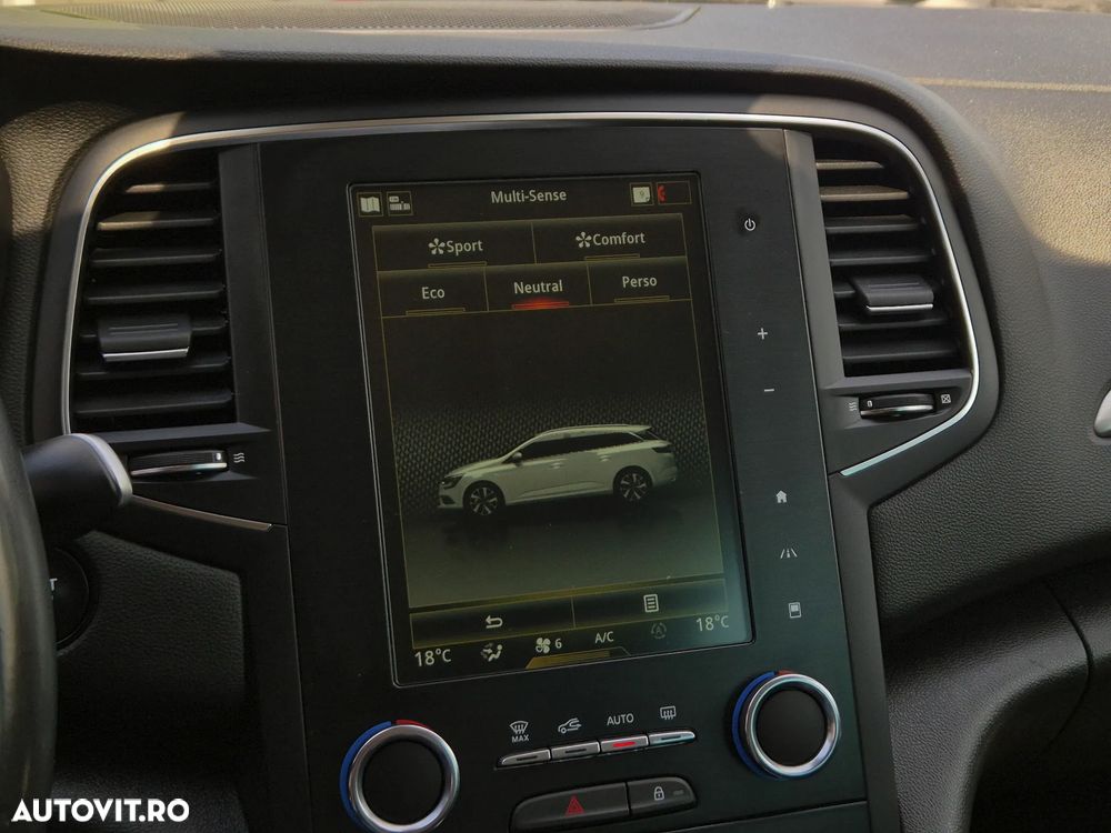Renault Megane BLUE dCi EDC Intens - 28