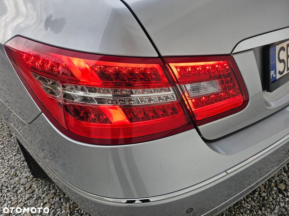 Mercedes-Benz Klasa E 250 CGI BlueEFFICIENCY Automatik Prime Edition - 27