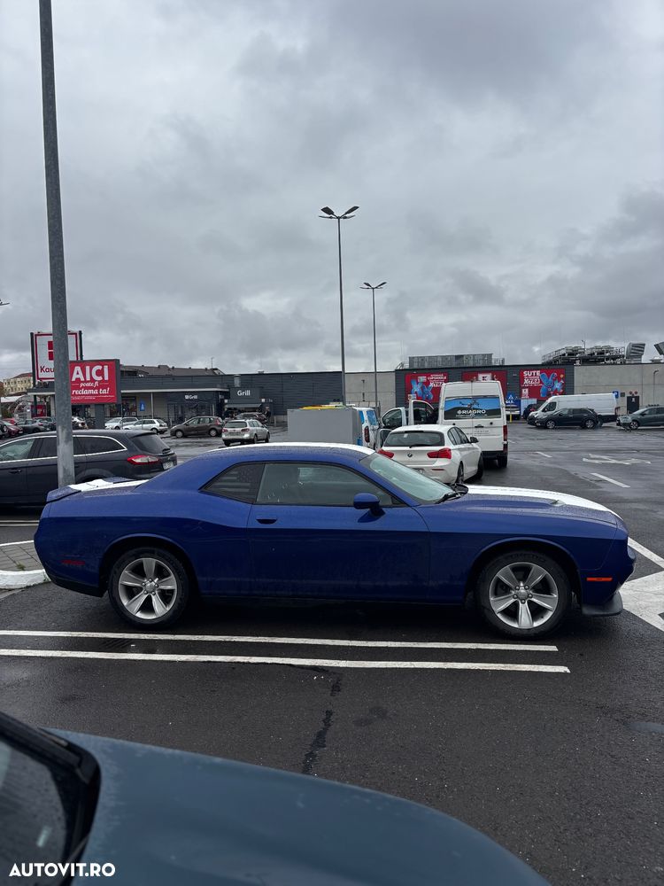 Dodge Challenger - 6
