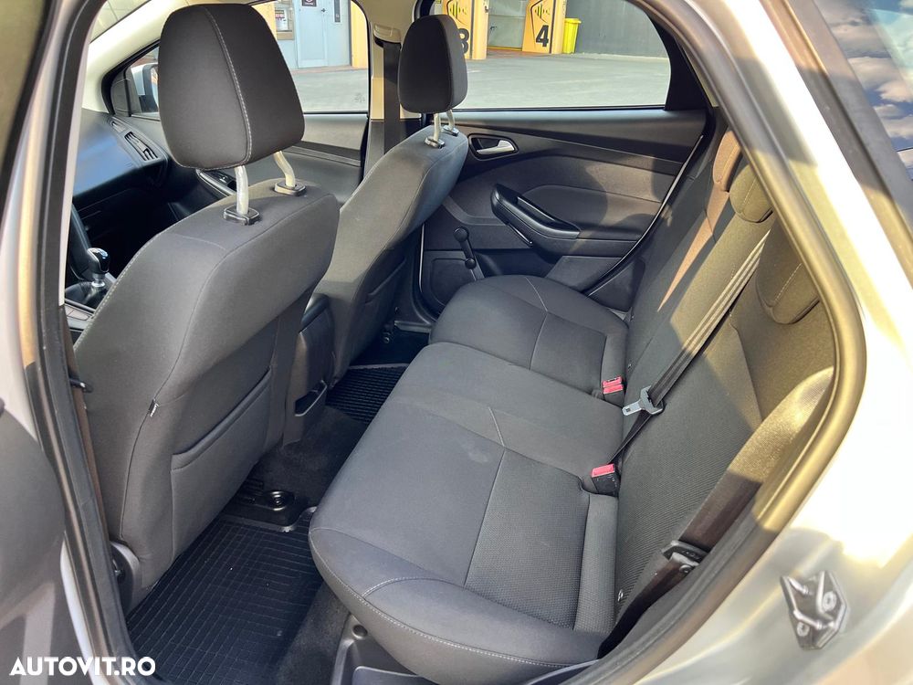 Ford Focus 1.6 TDCi DPF Start-Stopp-System SYNC Edition - 8