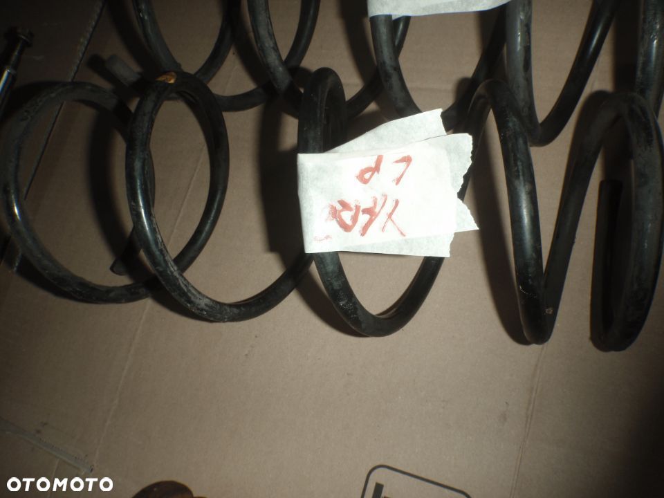 amortyzator sprężyna macperson poduszka toyota yaris I przód tył stan jak nowy - 11