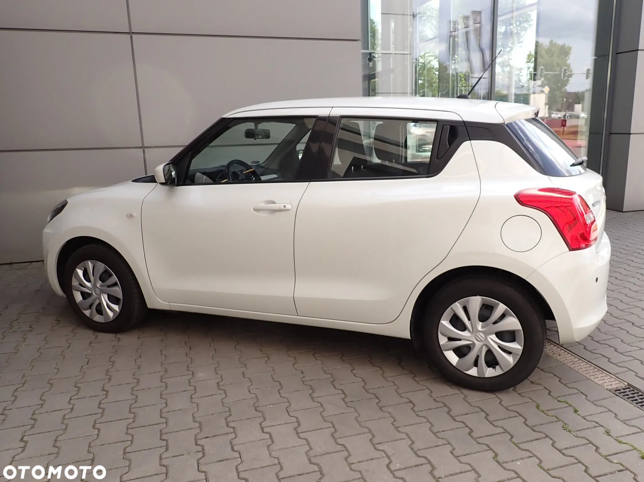 Suzuki Swift 1.2 Premium - 11