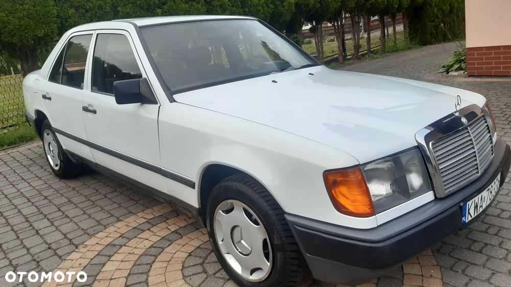 Mercedes-Benz W124 (1984-1993) - 23