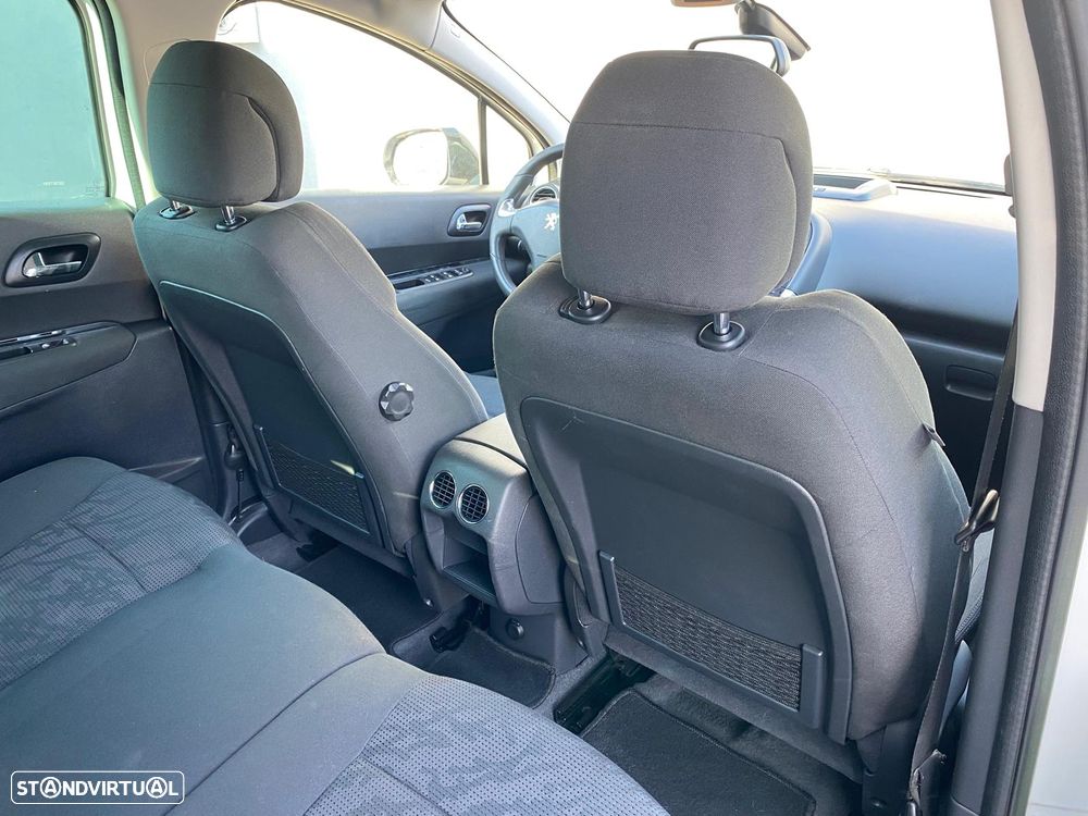 Peugeot 3008 2.0 HDi Hybrid4 - 25