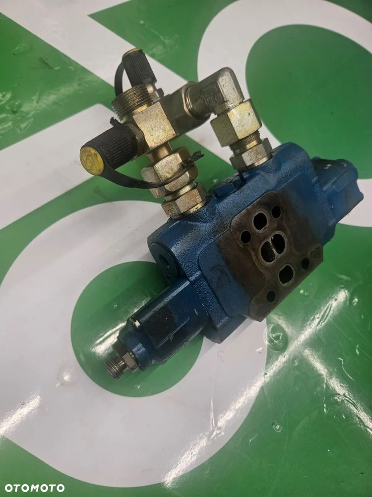 Sekcja rozdzielacza Rexroth 26103800 TEREX TW 110 - 5