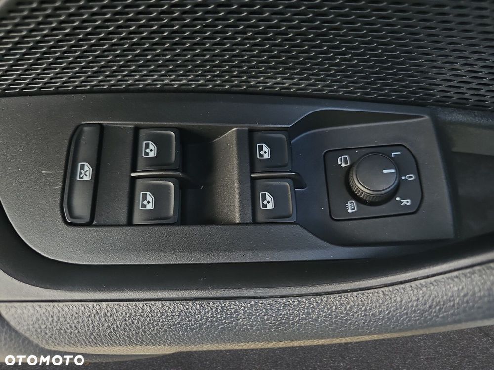Skoda Octavia 2.0 TDI Ambition DSG - 22