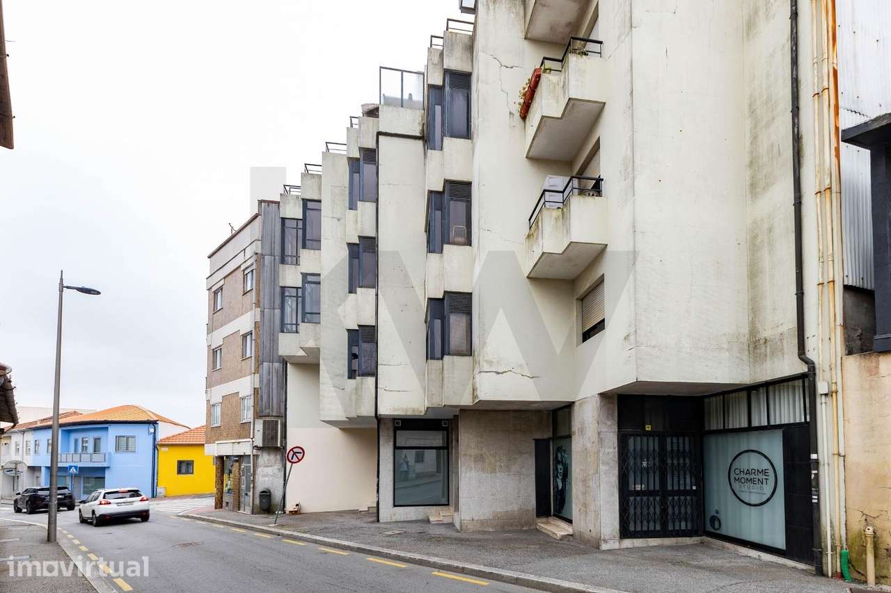 T2 com Lugar de Garagem em Localização Privilegiada nas Devesas - Grande imagem: 2/26