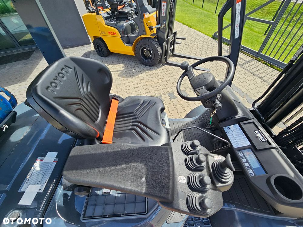 Toyota 02-8FGF25 - 5