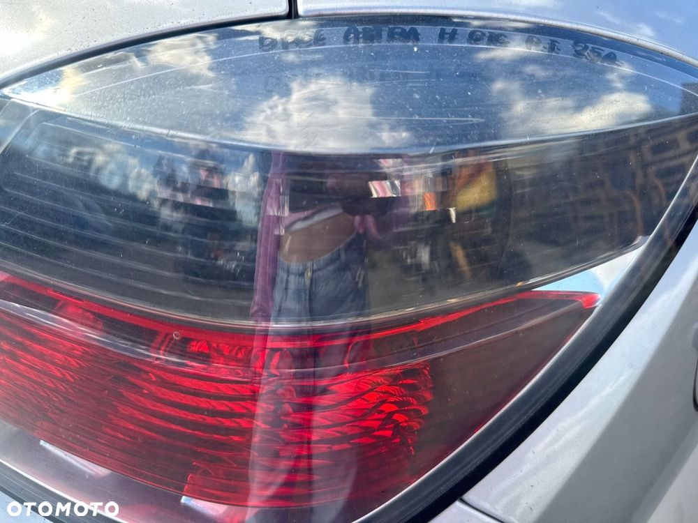 OPEL ASTRA H GTC LAMPA PRAWA TYLNA PRAWY TYŁ - 9