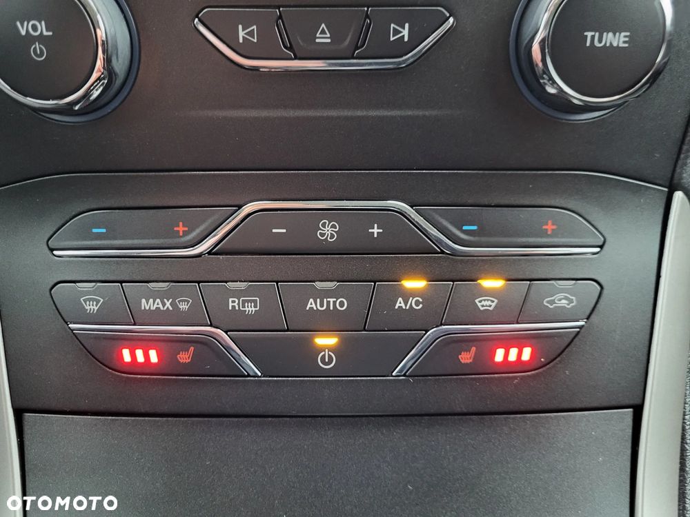 Ford S-Max 2.0 EcoBlue Titanium - 26