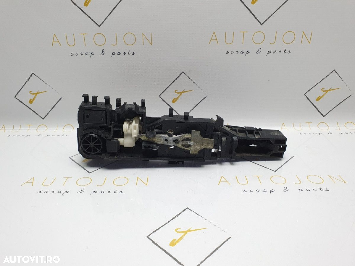 Maner dreapta spate RENAULT MEGANE II Estate (KM0/1_) [ 2003 - 2012 ] OEM 8200028464 / 8200 028 464 - 3