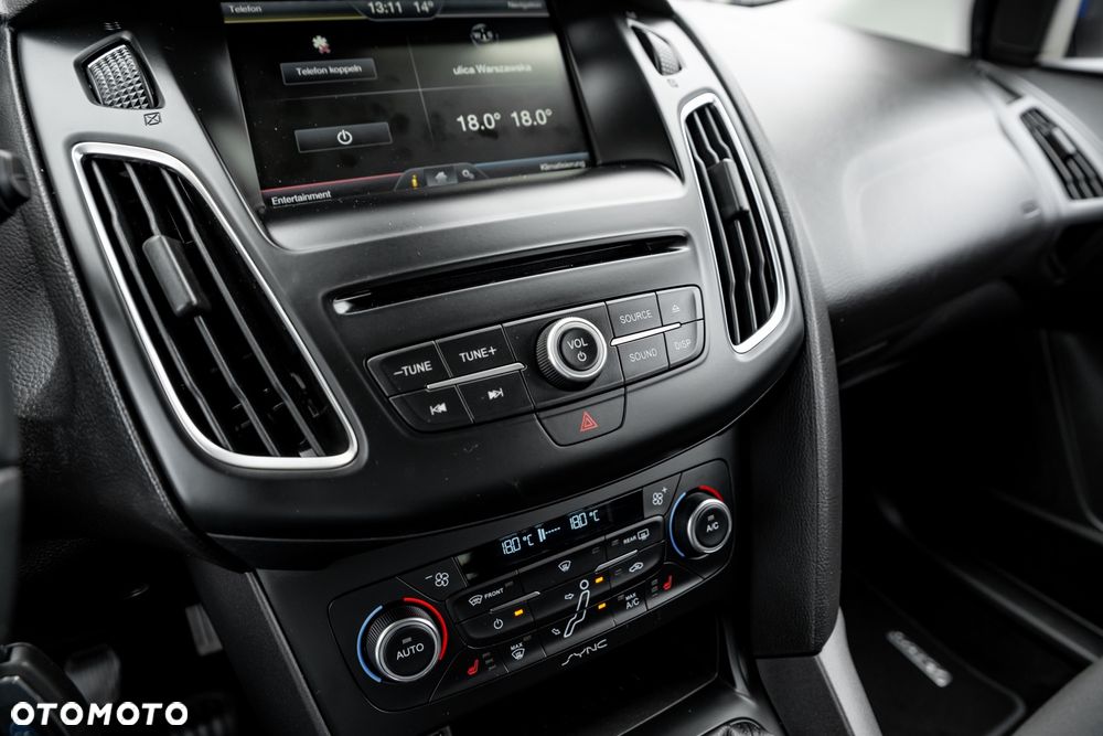 Ford Focus 1.0 EcoBoost Trend - 29