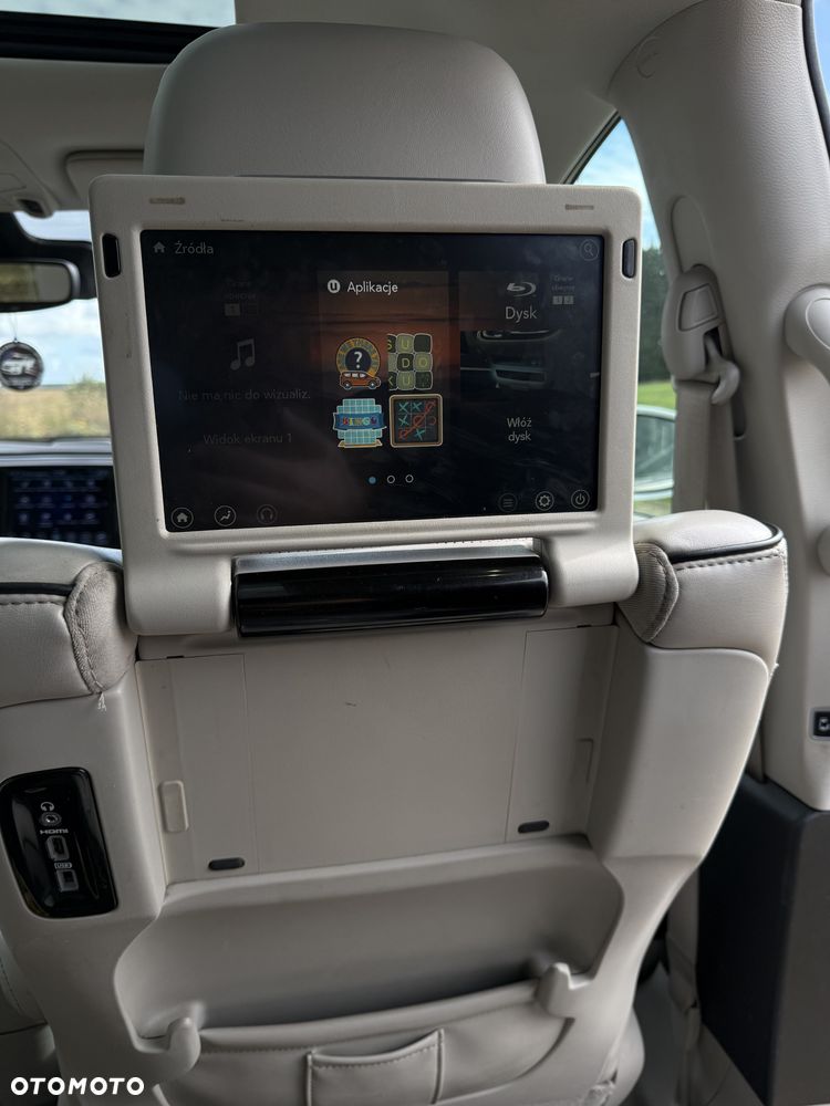 Chrysler Pacifica - 23
