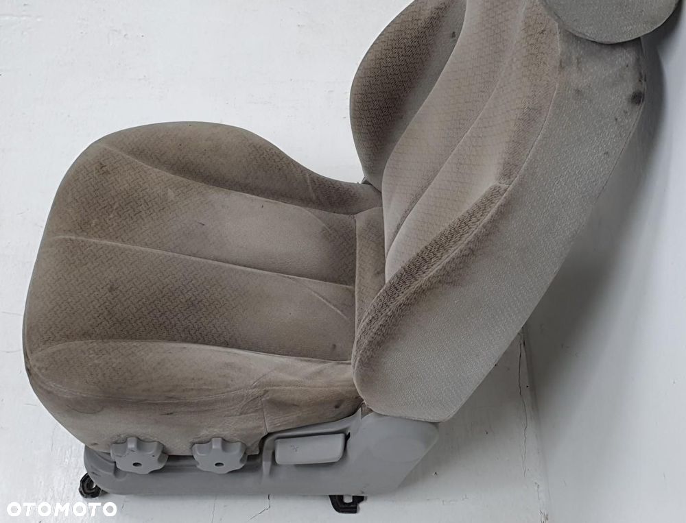 FOTEL LEWY PRZÓD PRZEDNI KIEROWCY HYUNDAI TERRACAN EUROPA - 2