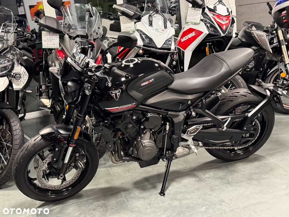 Triumph Trident - 25