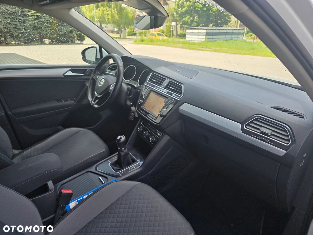 Volkswagen Tiguan - 14